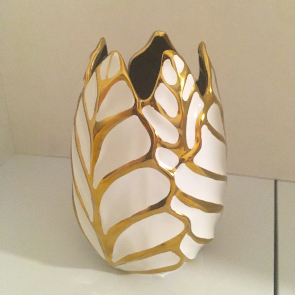 Ceramic White and Gold Leafy Vase